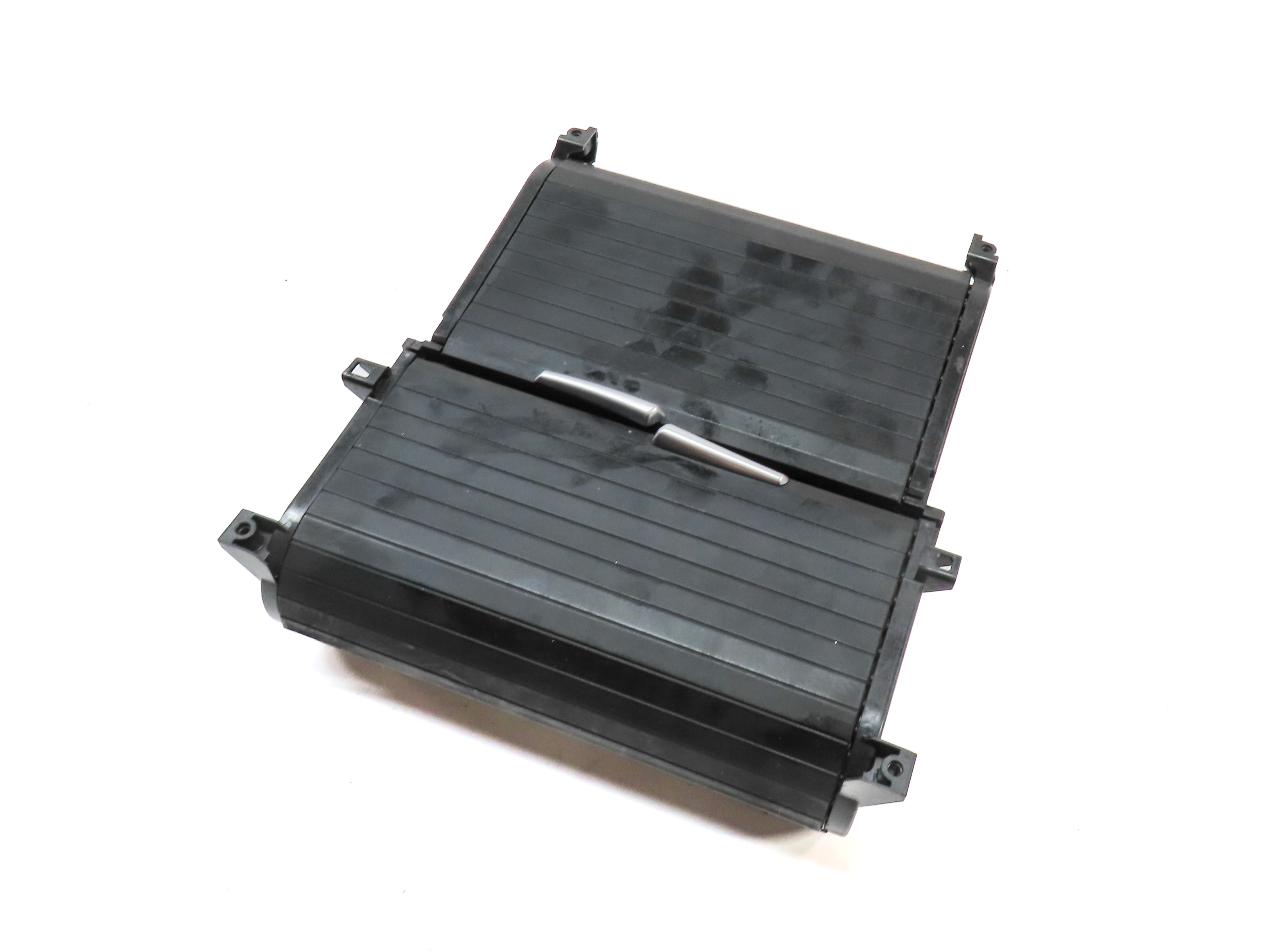 2012 BMW X5 (E70) FRONT CENTER CONSOLE DUAL CUPHOLDER 12V SOCKET ASHTRAY — exact item pictured